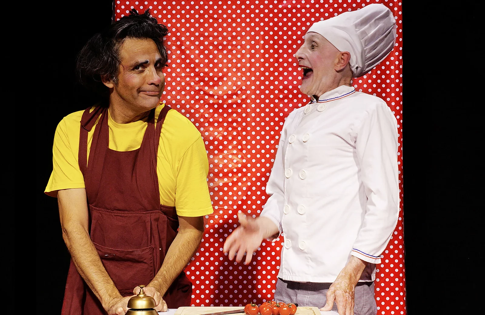 Spectacle de clown-magie "Sukaldari abileziak" présenté par la compagnie Lézard qui bougent durant la saison 25/26 de la CAPB KULTURA- crédit photo SooLee 