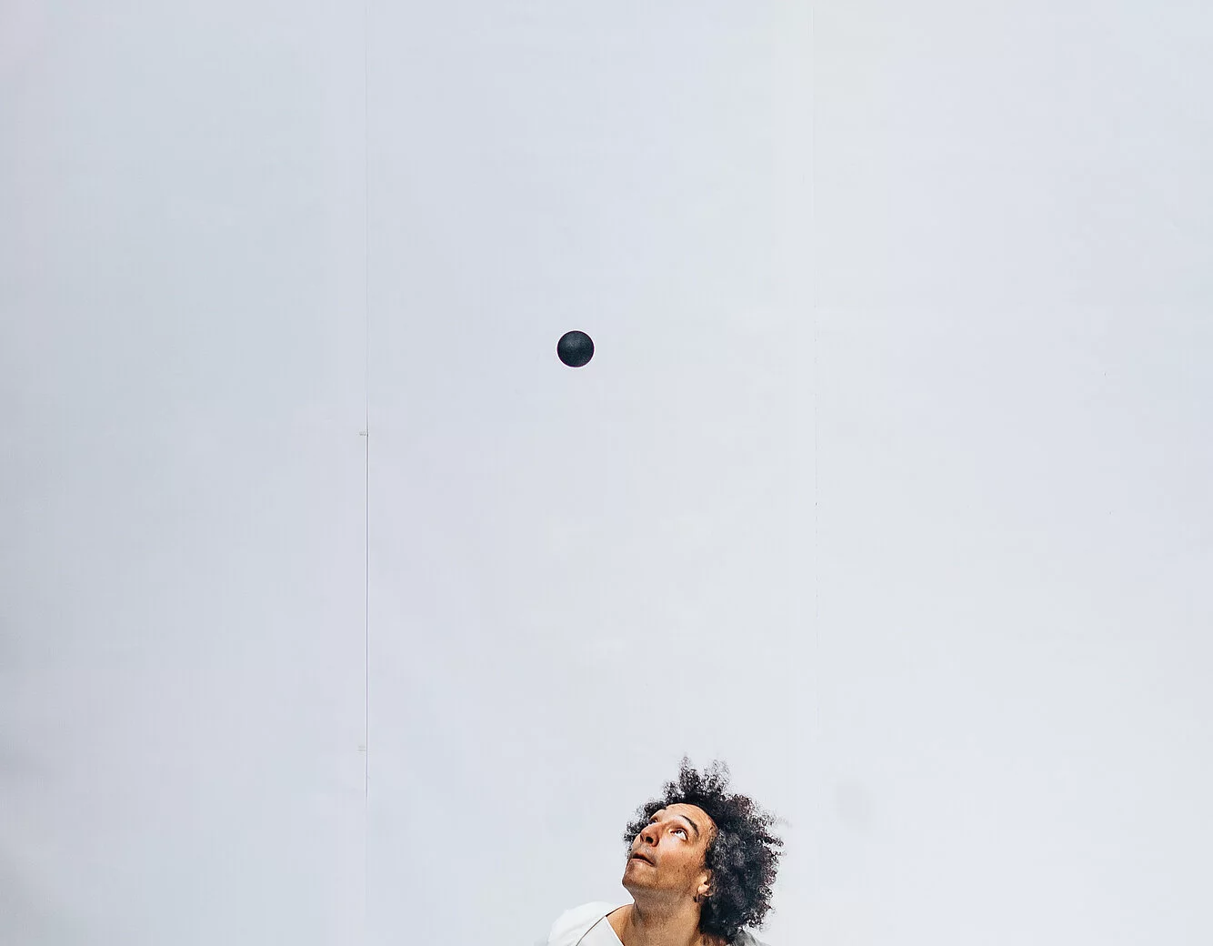 Répétitions d'avant premières et premières du spectacle Monographie de la Cie DeFracto interprété par Guillaume Martinet les 12, 13 et 14 novembre 2024 au Cirque Théâtre d'Elbeuf en Normandie.