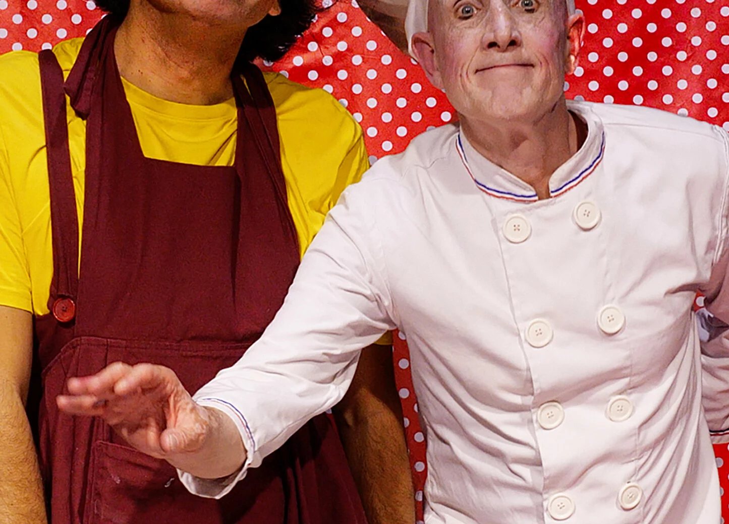 Spectacle de clown-magie "Sukaldari abileziak" présenté par la compagnie Lézard qui bougent durant la saison 25/26 de la CAPB KULTURA- crédit photo SooLee 