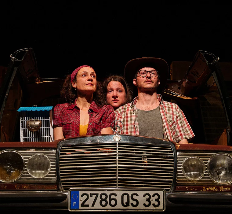 Pièce de théâtre "Avec le vent dans le dos il te poussera des ailes" présenté par la compagnie Hecho en Casa durant la saison 25/26.Crédit photo Eric Waltier