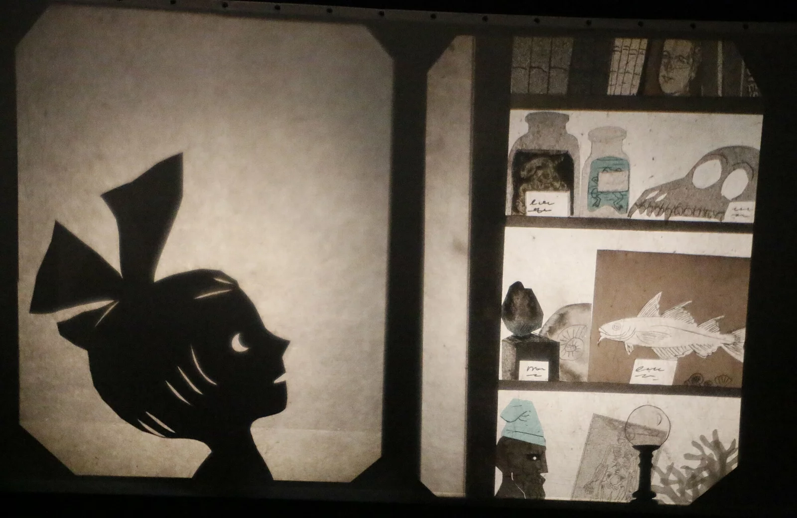 Spectacle de marionnettes "La méthode du Dr Spongiak" présenté par la compagnie moquette production lors de la saison 24/25 de la CAPB KULTURA