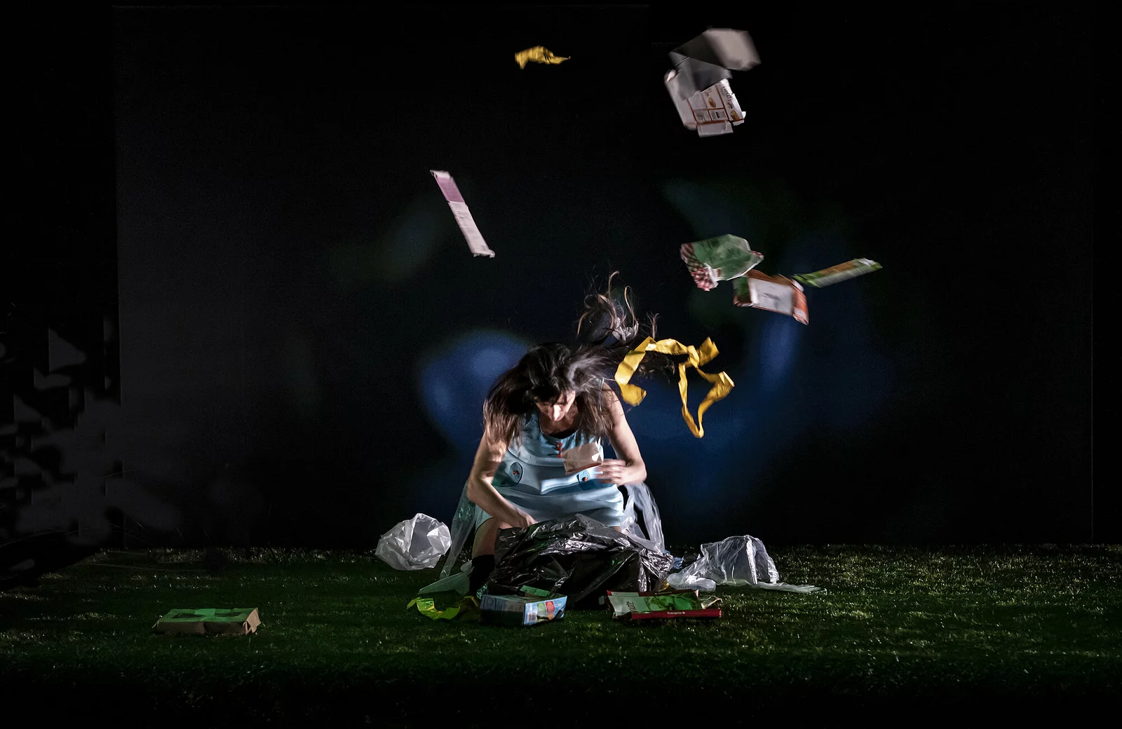 [  ] (c)Olivier Ouadah